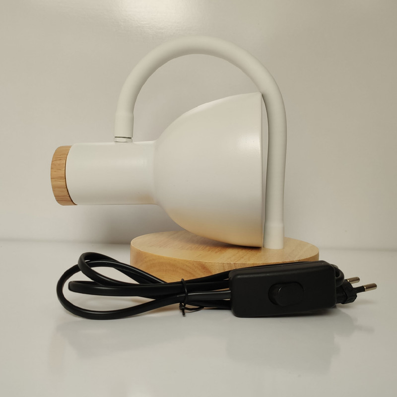 چراغ مطالعه کلاسیک پایه چوبی کد 108