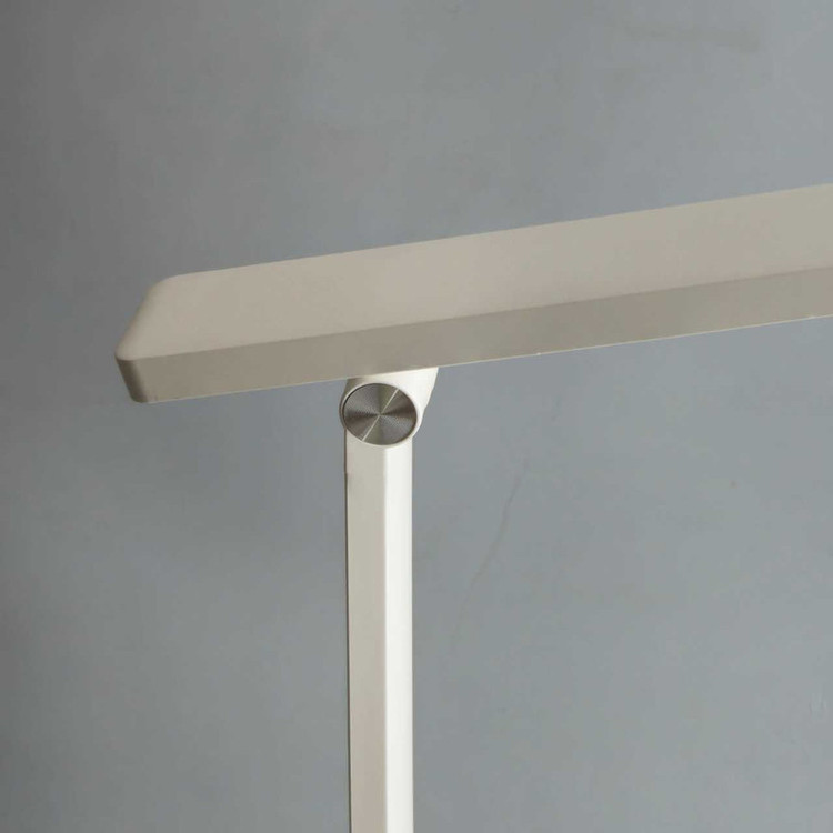 چراغ مطالعه دیگاد مدل VC009