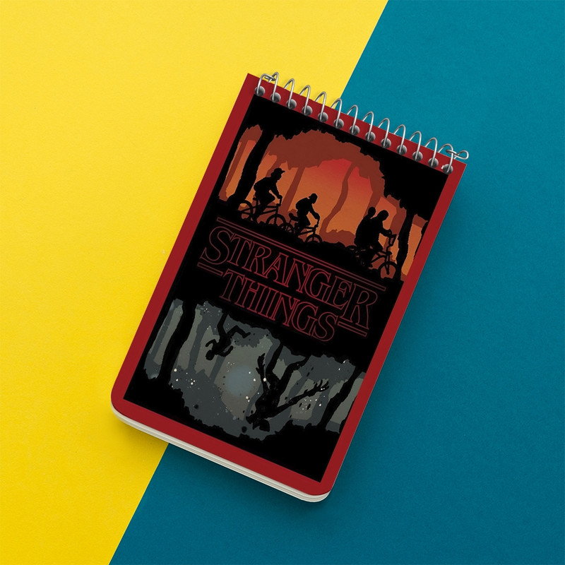 دفتر یادداشت 50 برگ خندالو طرح استرنجر تینگز (Stranger Things) کد F10171