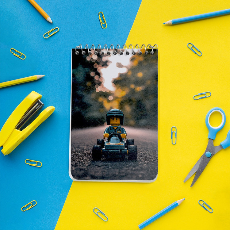 دفتر یادداشت 50 برگ خندالو طرح لگو (Lego) کد F6557