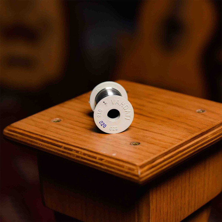 سیم سه تار وحدتی مدل c20 کد 020