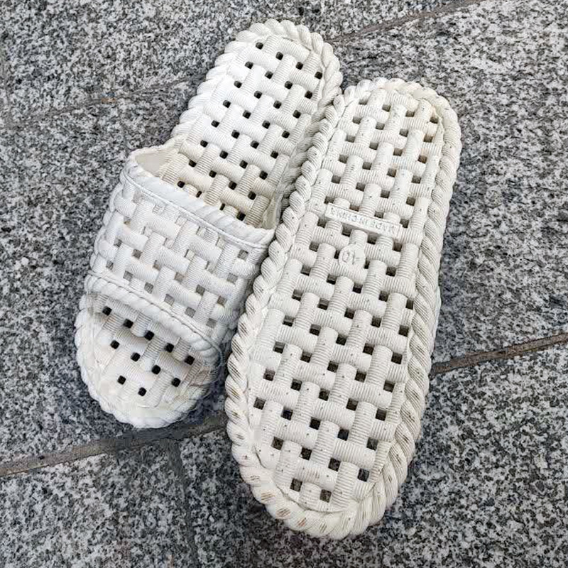 دمپایی حمام مدل استخری