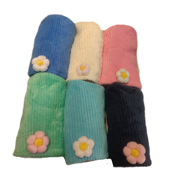 حوله کلاهی ویراگیتا مدل هندی گلدار سایز 60x35 سانتی متر