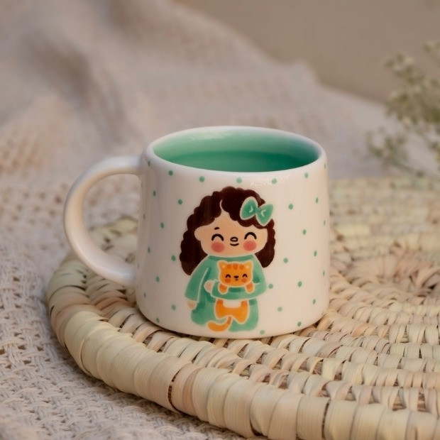 ماگ مدل دختر گربه بغل