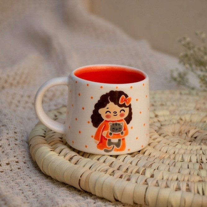 ماگ مدل دختر گربه بغل