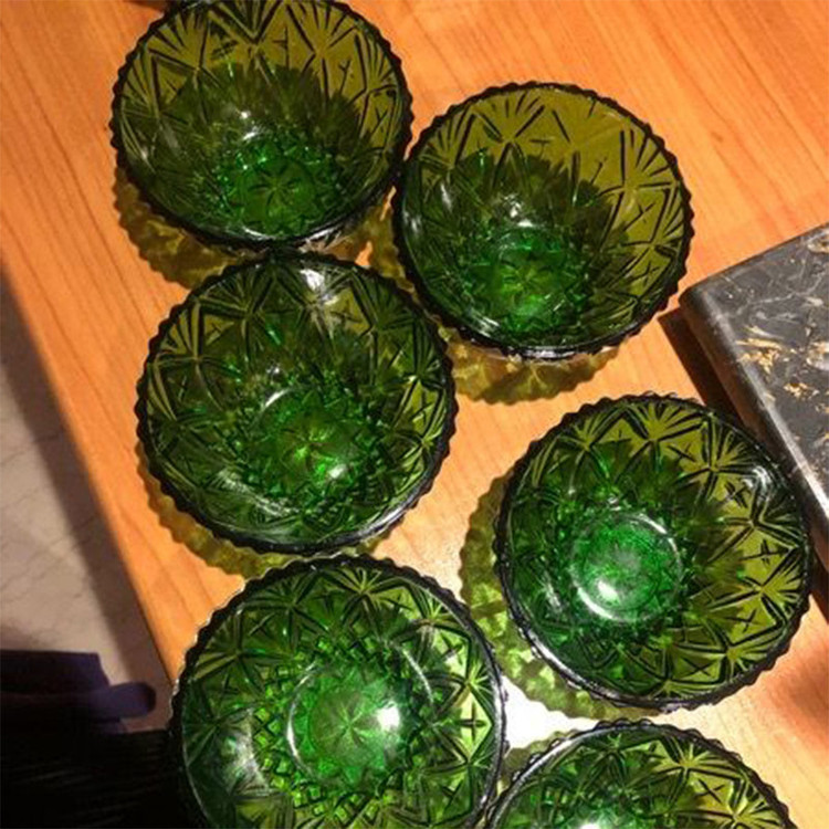 ست ظروف پذیرایی شیشهای مدل نچرال رویال شامل سالادخوری، میوهخوری، آجیلخوری، دسرخوری، شکلاتخوری، پیشدستی، ظرف خورش و ست سرو پنیر + پارچه