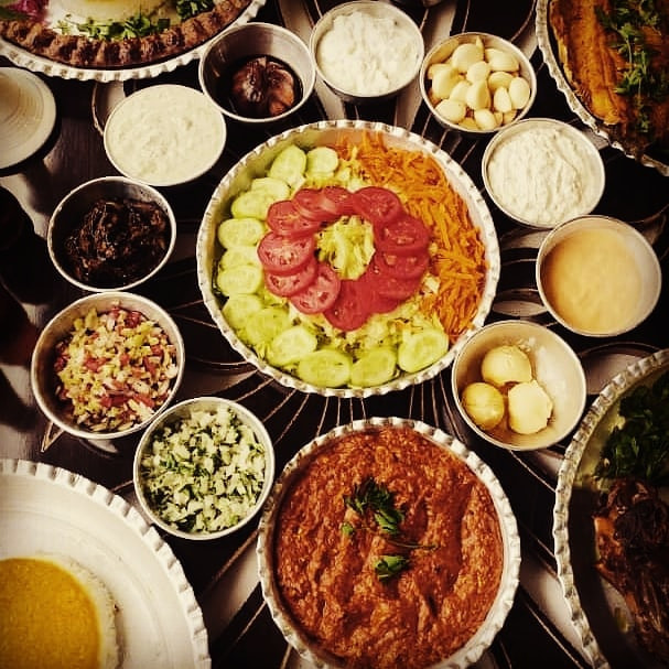 بشقاب غذاخوری مدل لب کنگره کد 26 مجموعه 3 عددی