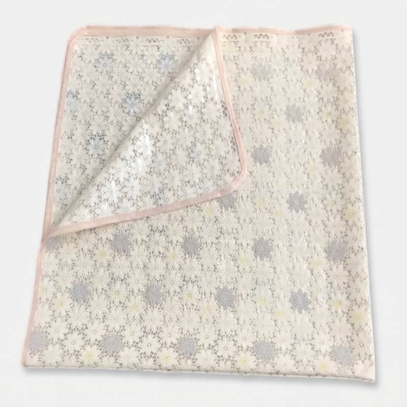 سفره 6 نفره مدل رویال طرح گیپور کد 06 سایز 150×100 سانتی متر