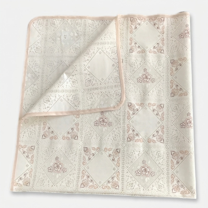 سفره 4 نفره مدل رویال طرح گیپور کد 06 سایز 100×100 سانتی متر